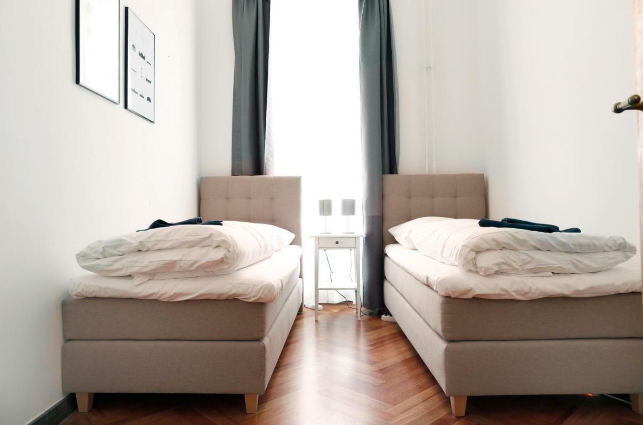 Lejlighed Katz By Rockchair L Superhost Status L 3 Bedrooms Boxspringbeds 2 Bathrooms In Center - Cozy Family & Business Flair Welcomes You!